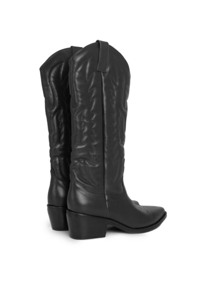 BOTA JULIE