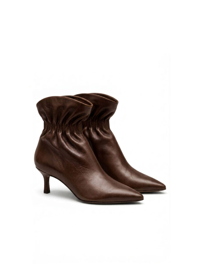 BOTA ADELE