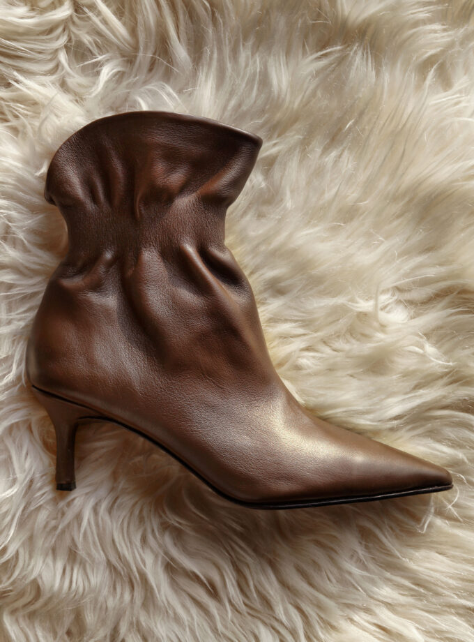 BOTA ADELE