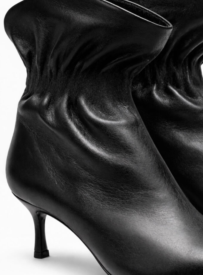 BOTA ADELE